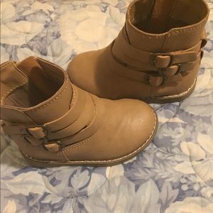 Leather booties for babygirl